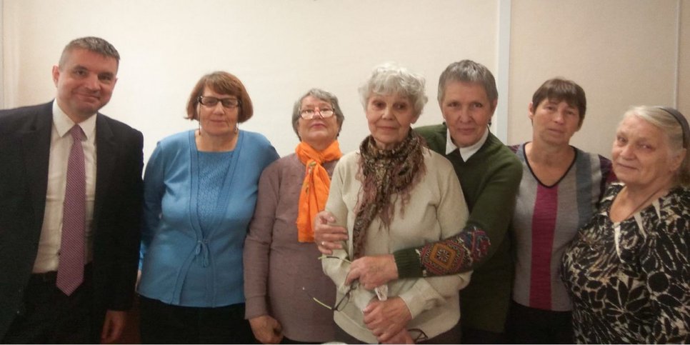 Foto (da esquerda para a direita): Valentin Osadchuk, Raisa Usanova, Lyubov Galaktionova, Elena Zayshchuk, Nailya Kogay, Nadezhda Anoykina, Nina Purge
