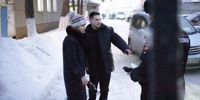 Felix Makhammadiev mit seiner Frau. Orenburg, 31. Dezember 2020