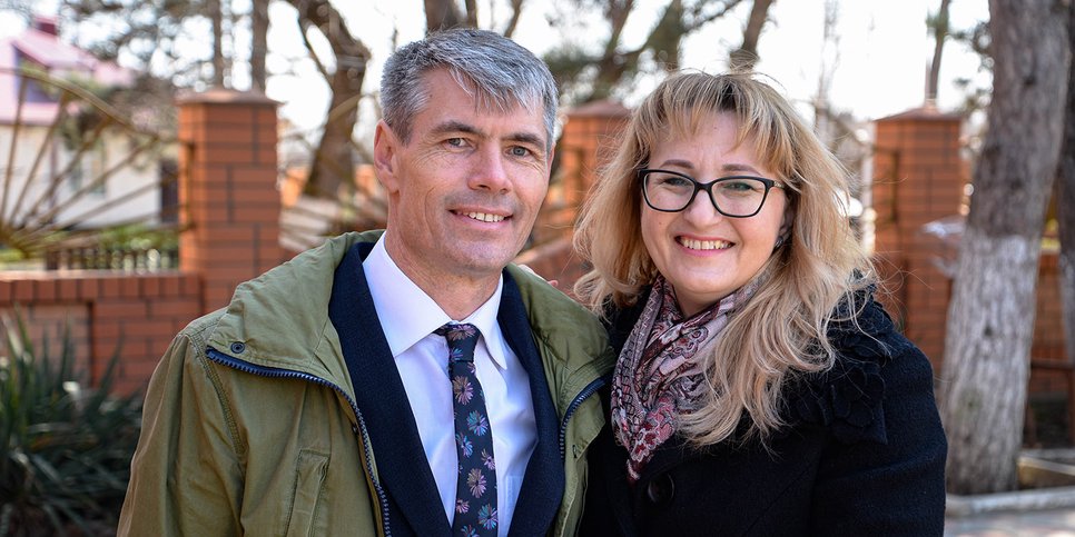 Auf dem Foto: Oleg Danilov mit seiner Frau Natalya, Abinsk (Region Krasnodar), 30. März 2021