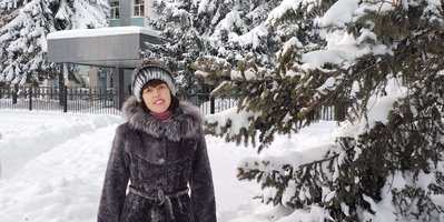 Nataliya Kriger valituspäätöksen päivänä oikeustalon ulkopuolella. Birobidzhan. Marraskuu 2021