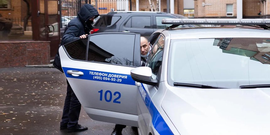 Vardan Zakaryan uma semana após a busca e espancamento