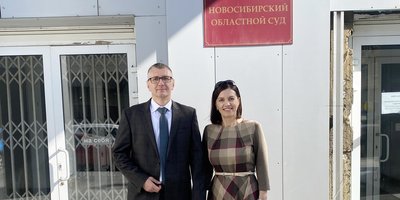 Dmitriy with his wife Marina after the court of appeal decision, Novosibirsk, September 2023
