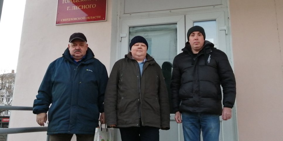 Andrey Bannykh, Andrey Kozhushko y Pavel Loshchinin cerca de la cancha. Noviembre, 2024