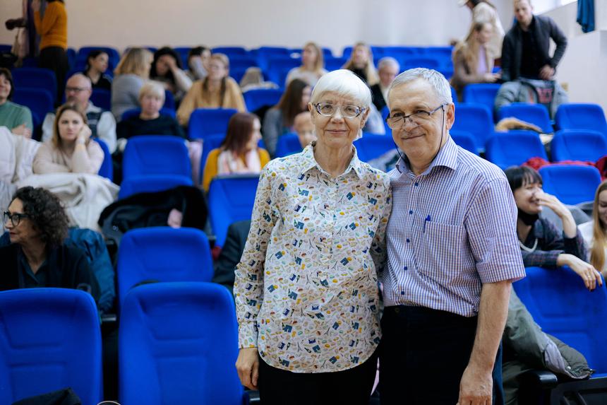 Aleksey Lelikov con su esposa Irina