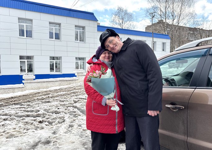 Vladimir Melnik con la moglie Irina, 9 aprile. 2025