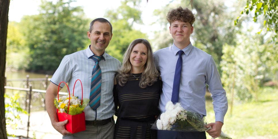Irina Ushakova with her husband and son on the day of the sentencing